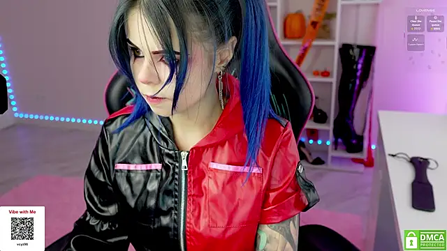 Latex Kitty online show from 30, 10, 2025