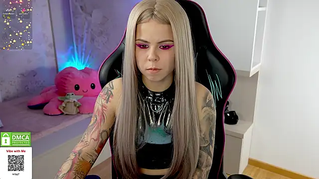 Latex Kitty online show from 21, 3, 2025