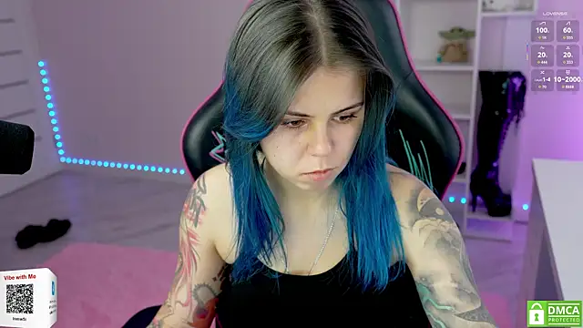 Latex Kitty online show from 18, 11, 2025