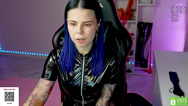 Latex Kitty online show from 29, 10, 2025