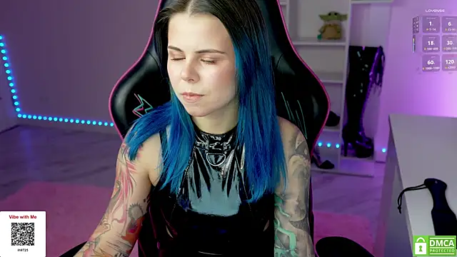 Latex Kitty online show from 14, 11, 2025