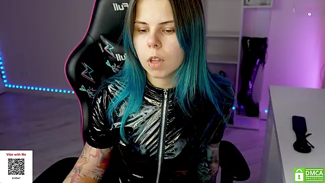 Latex Kitty online show from 20, 12, 2025