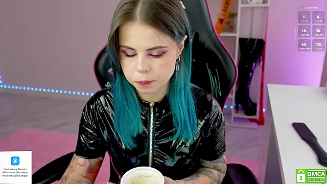 Latex Kitty online show from 21, 10, 2025