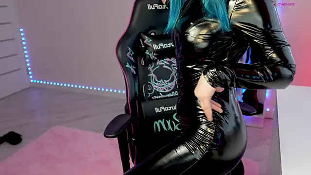 Latex Kitty online show from 29, 3, 2026