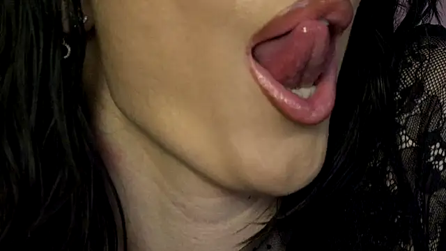 Snapshot of ViviRuth chatting on 28, 2, 2025 ViviRuth online show from 28, 2, 2025