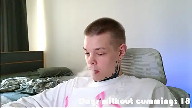 Snapshot of DENIS_HERE chatting on 22, 5, 2026 DENIS HERE online show from 22, 5, 2026