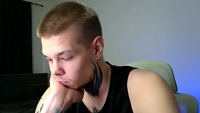 Snapshot of DENIS_HERE chatting on 25, 5, 2026 DENIS HERE online show from 25, 5, 2026
