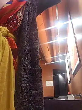 Exhibitionsplit online show from 9, 2, 2025