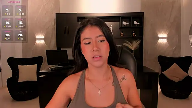 SussanElliot online show from 9, 10, 2025