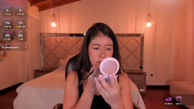 SussanElliot online show from 1, 10, 2025