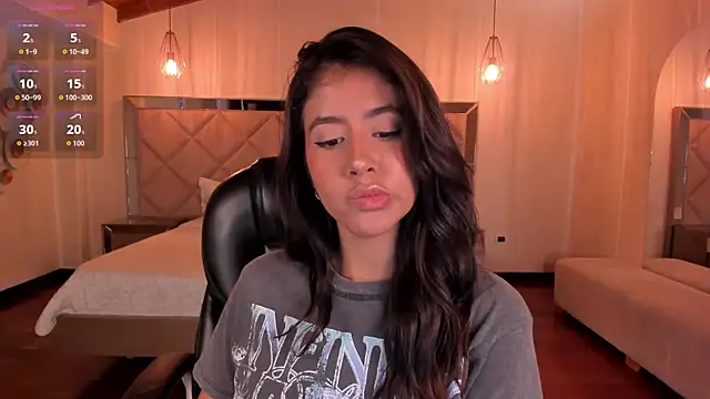 SussanElliot online show from 5, 10, 2025