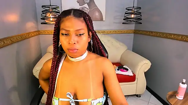 Naomi Tylers online show from 28, 10, 2025