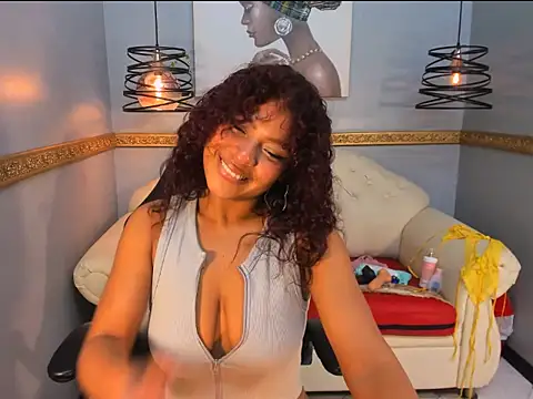 Naomi Tylers online show from 20, 11, 2025