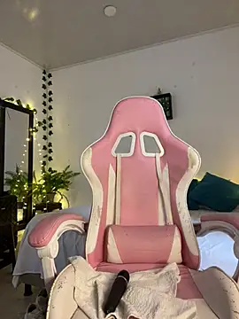 violet-333 online show from 4, 3, 2025