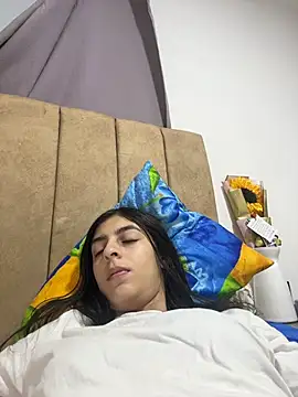 Snapshot of cristel_17 chatting on 14, 2, 2026 cristel 17 online show from 14, 2, 2026