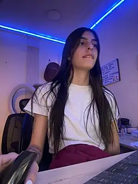 cristel 17 online show from 8, 2, 2025