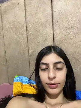 Snapshot of cristel_17 chatting on 18, 2, 2026 cristel 17 online show from 18, 2, 2026