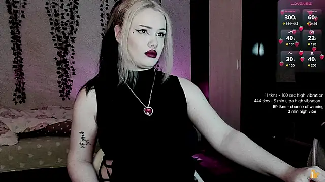 strawberry elfcat online show from 16, 4, 2026