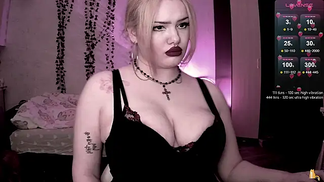 strawberry elfcat online show from 1, 12, 2025