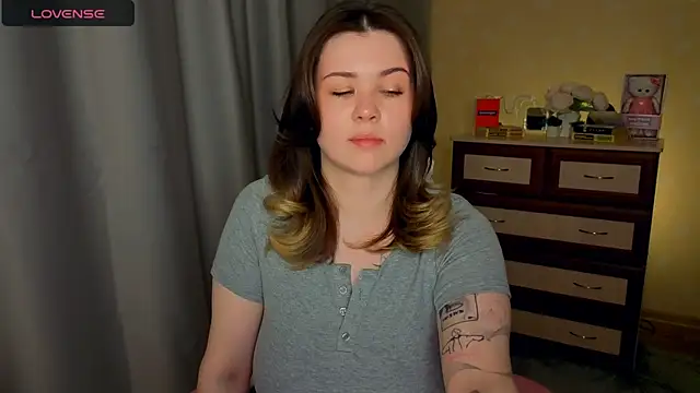 cutie mili online show from 19, 4, 2026