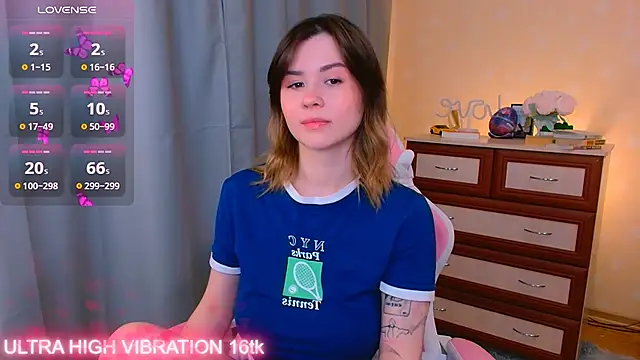 cutie mili online show from 17, 10, 2025