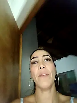 Snapshot of VenussVega chatting on 7, 5, 2026 VenussVega online show from 7, 5, 2026