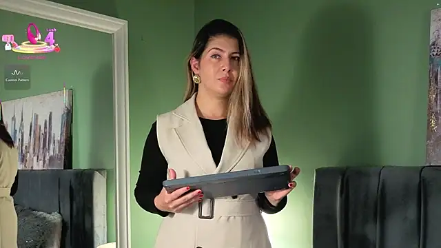 scarlett moore online show from 9, 7, 2026