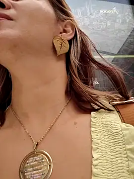 scarlett moore online show from 1, 3, 2026