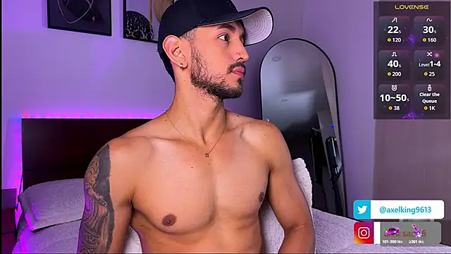 AxelKing1326 online show from 29, 10, 2025