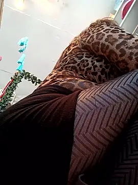 Mia Novikov online show from 28, 4, 2026