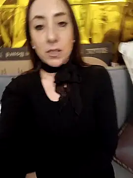 Mia Novikov online show from 13, 4, 2026