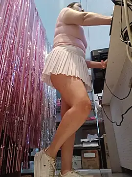 Mia Novikov online show from 31, 5, 2026