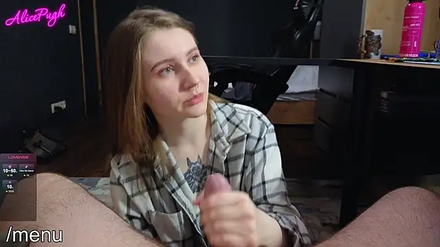 Snapshot of alicepugh chatting on 26, 1, 2025 alicepugh online show from 26, 1, 2025