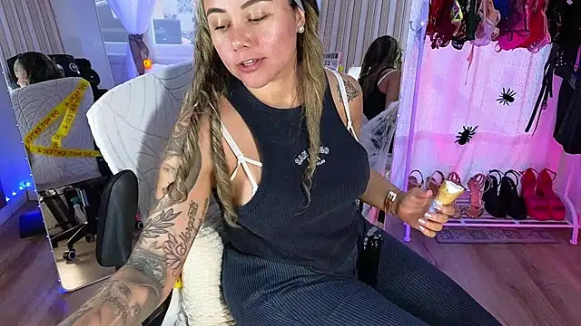 Tawny cox online show from 27, 10, 2025