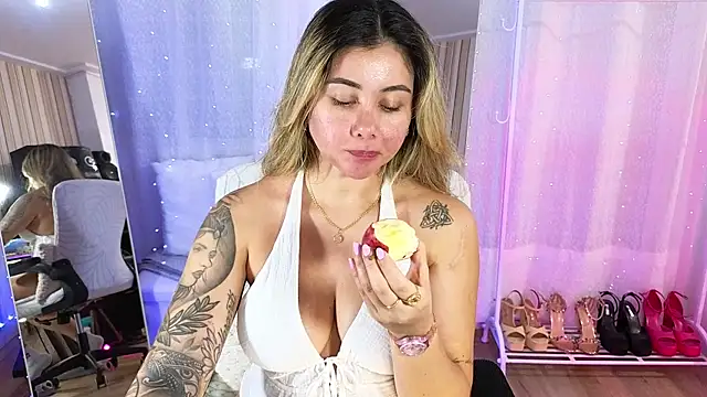 Tawny cox online show from 17, 11, 2025