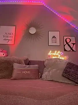 xxbabyxgiiirlxx online show from 15, 7, 2026