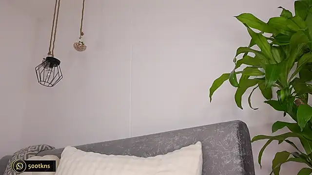 Snapshot of katie_cruz chatting on 14, 11, 2025 katie cruz online show from 14, 11, 2025