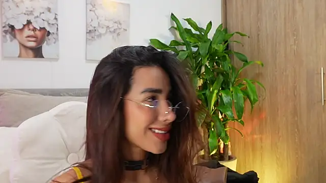 Snapshot of katie_cruz chatting on 15, 6, 2026 katie cruz online show from 15, 6, 2026