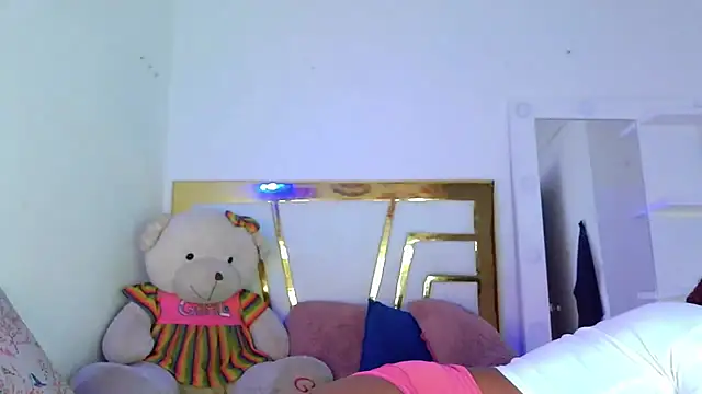 DayanaWood online show from 7, 10, 2025