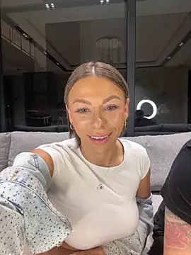 SexOnMyLvL online show from 8, 10, 2025