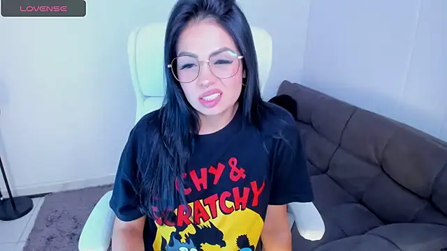 dominique21  online show from 18, 3, 2025