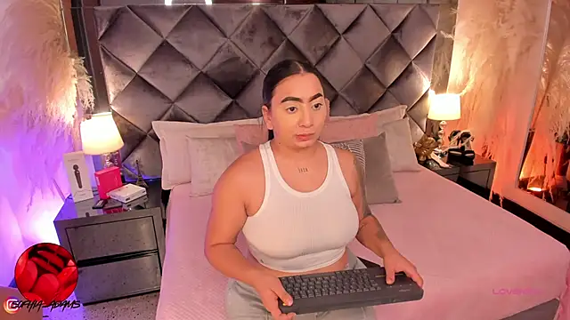 sofhiaa adaams online show from 22, 9, 2025