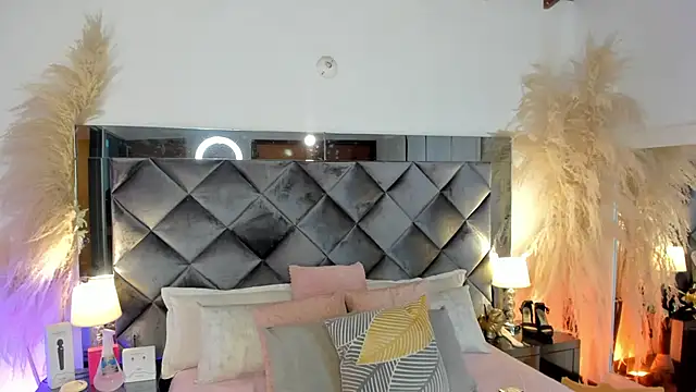 sofhiaa adaams online show from 24, 9, 2025