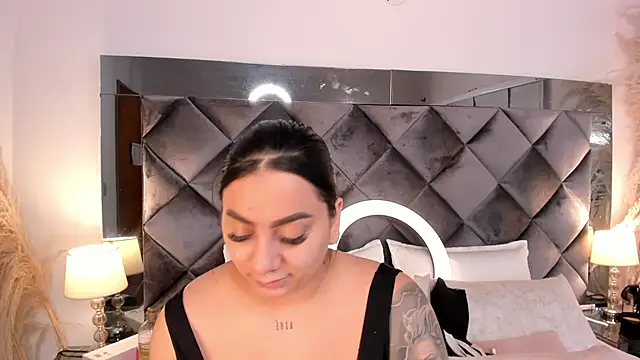 sofhiaa adaams online show from 12, 11, 2025