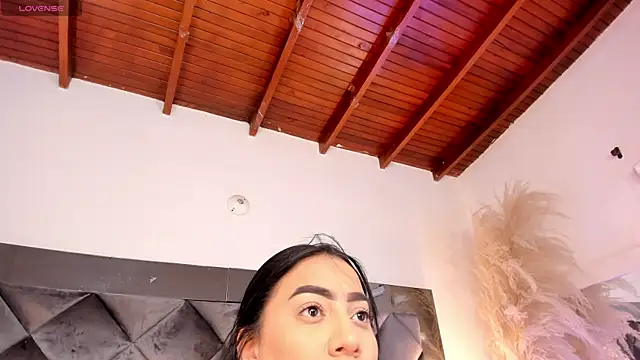 sofhiaa adaams online show from 20, 10, 2025