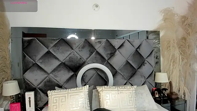 sofhiaa adaams online show from 29, 10, 2025