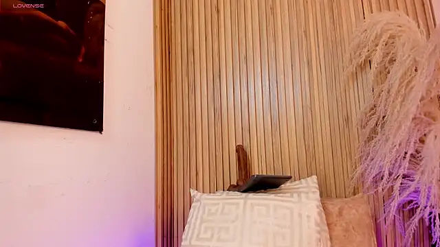 sofhiaa adaams online show from 10, 2, 2026