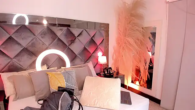 sofhiaa adaams online show from 15, 10, 2025