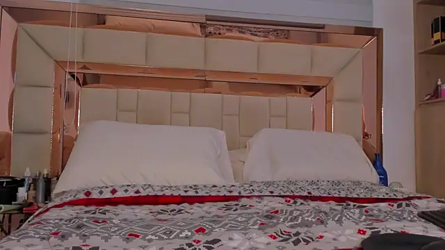 violetta-brown1 online show from 6, 2, 2025