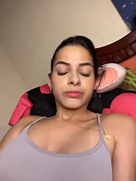 violetta-brown1 online show from 15, 11, 2025